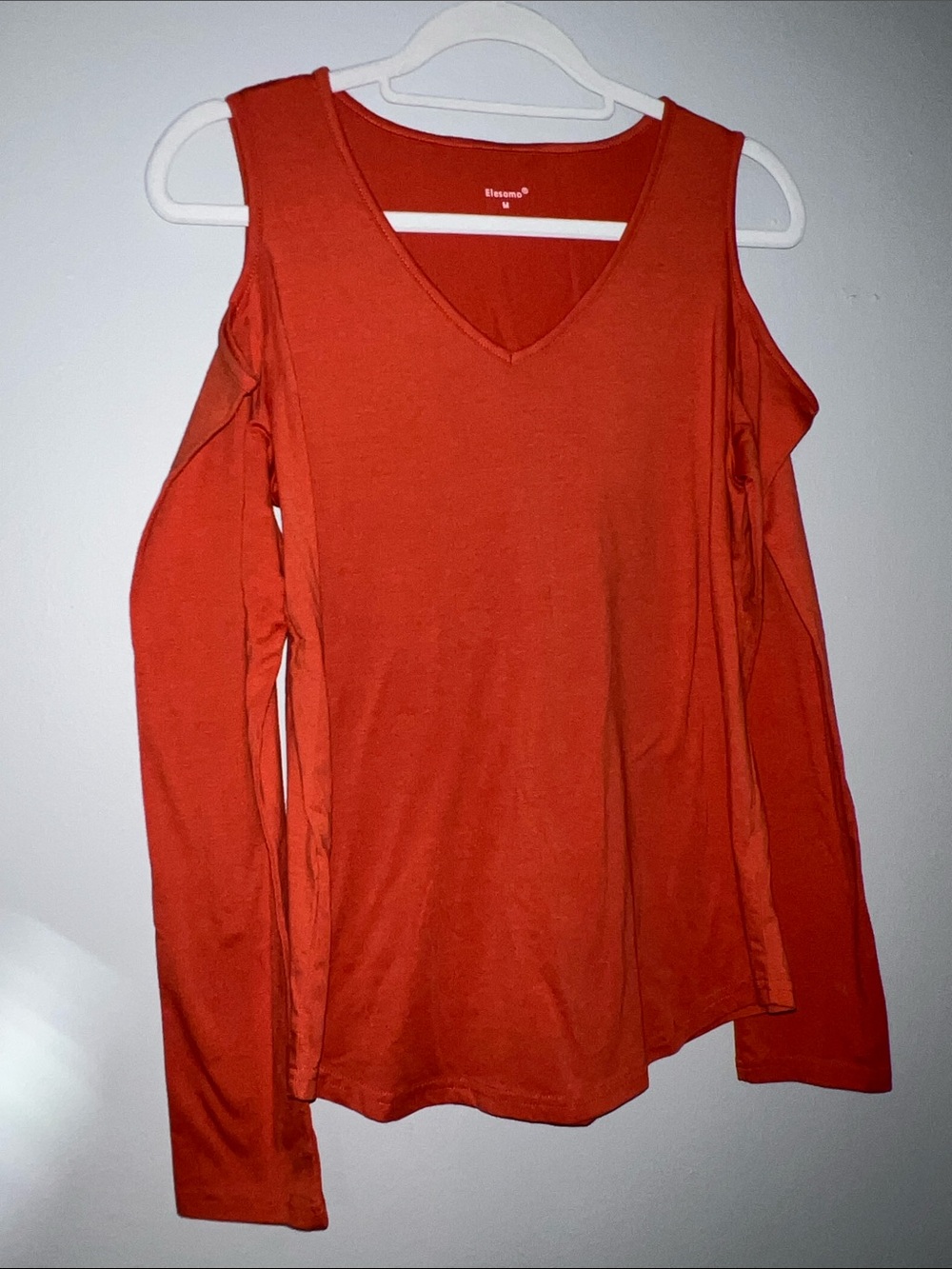 NWOT Elesomo Orange Cold-Shoulder V-Neck Top Size M